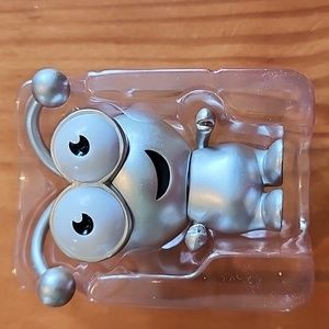 Cricut  Cutie Gold Vinyl Figure